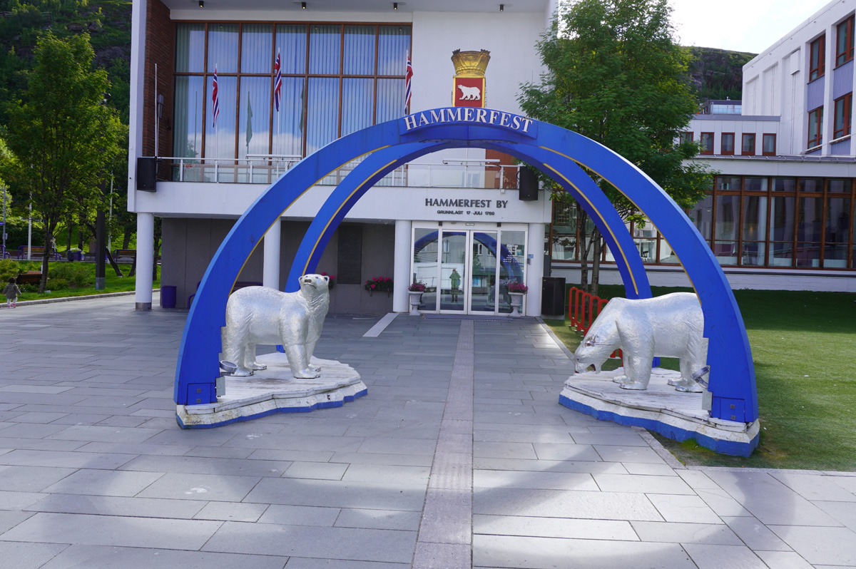 Hammerfest, Hammerfest is proud of its polar connections