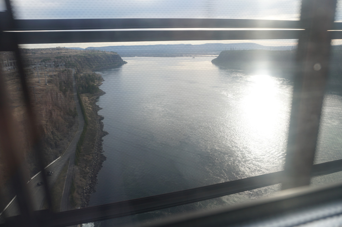 The Mighty Bratsk Dam, Crossing the Bratsk Dam by train, looking North