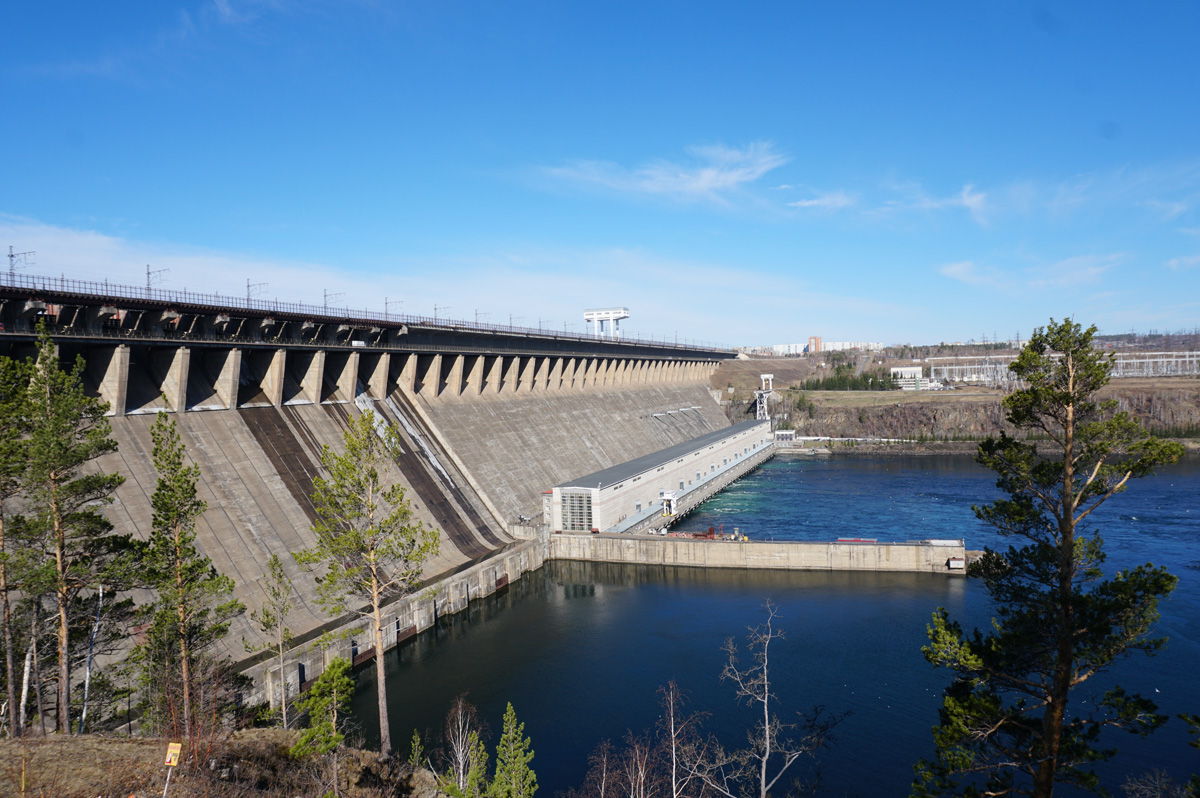The Mighty Bratsk Dam, Dam and Generator House, from the North