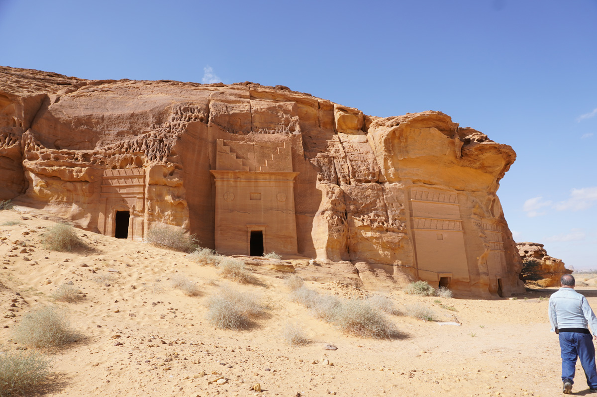 Madain Saleh: Jabal Al Ahmar, Jabal Al Ahmar