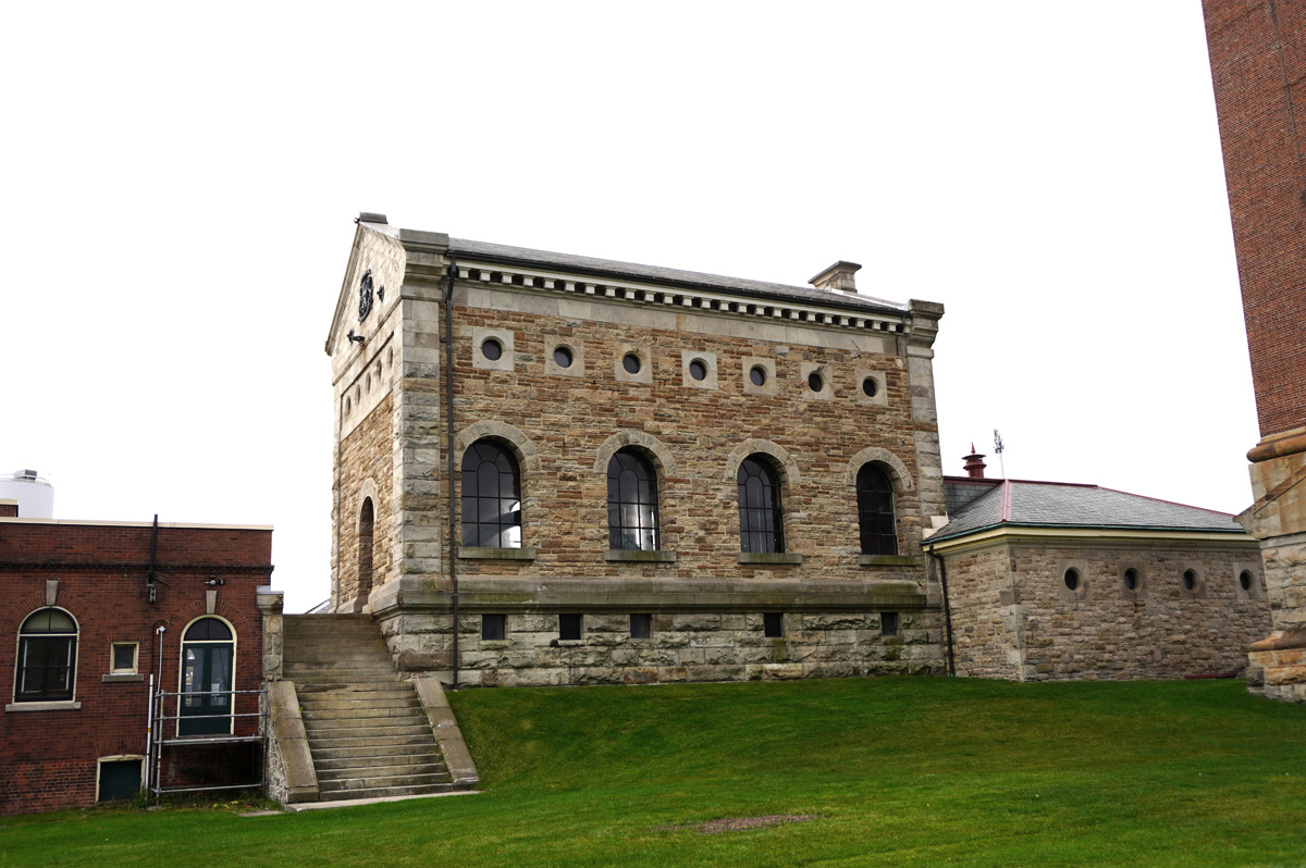 Hamilton, Morgue rear view