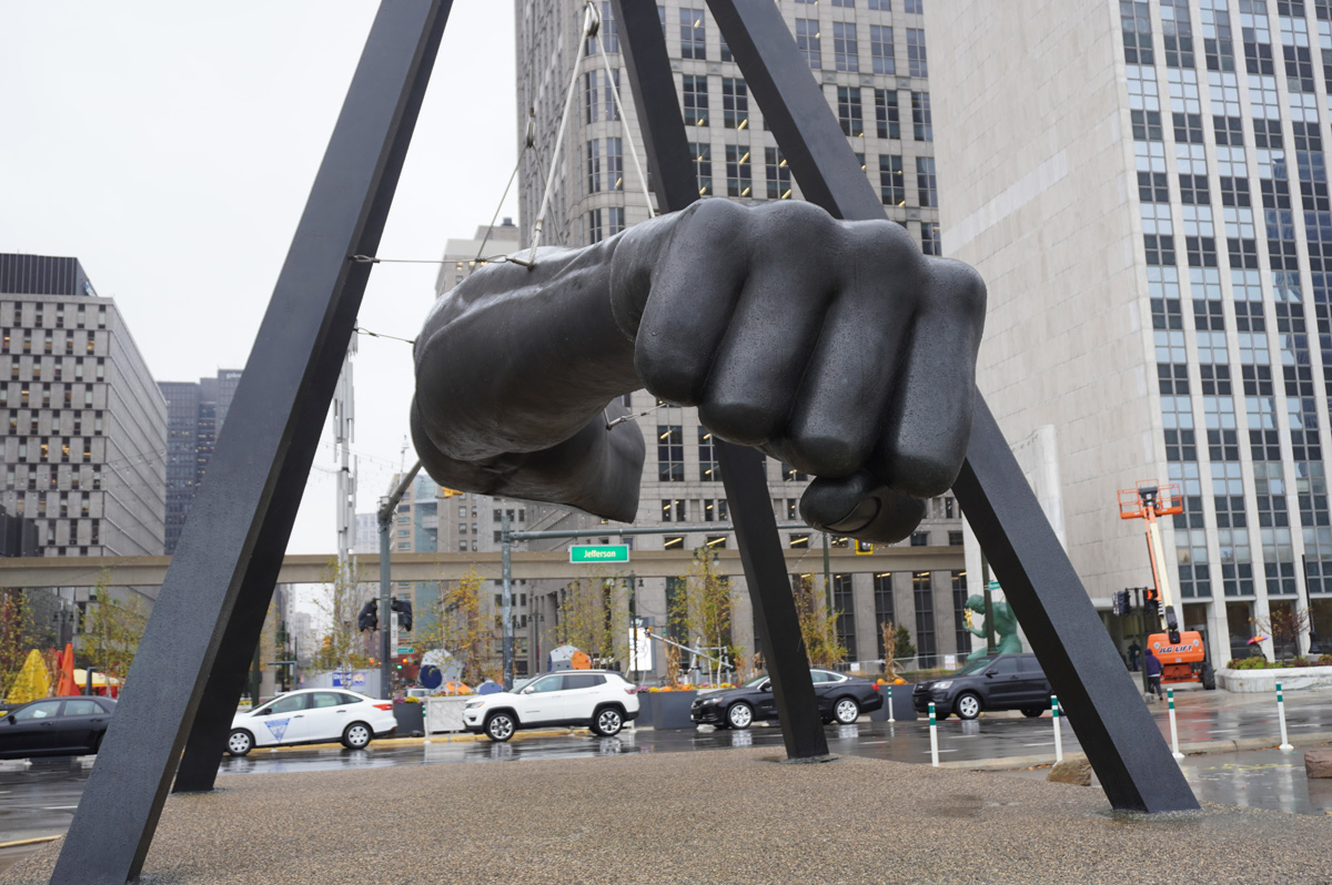 Downtown Detroit, Joe Louis monument