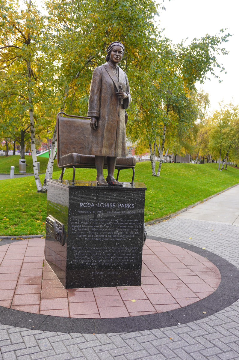 Grand Rapids, Rosa Parks statue