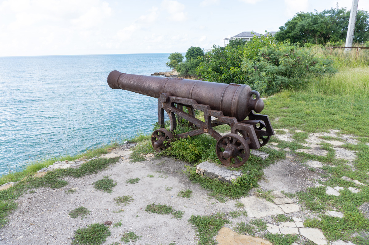 Antigua: Fort James