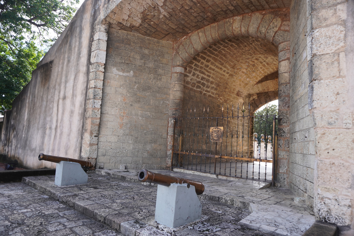 Santo Domingo (Dominican Republic), Independencia Park Entrance