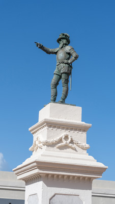 Juan Ponce de Leon statue (1882) “Conquistador" and, San Juan (Puerto Rico), 2020 Caribbean (Winter)