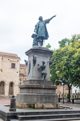 Columbus statue, outside Cathedral, Santo Domingo (Dominican Republic), 2020 Caribbean (Winter)