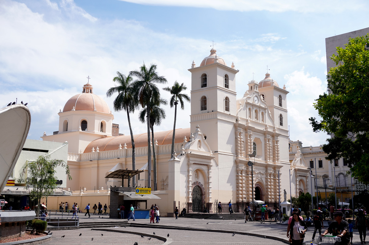 Honduras: Tegucigalpa, Cathedral