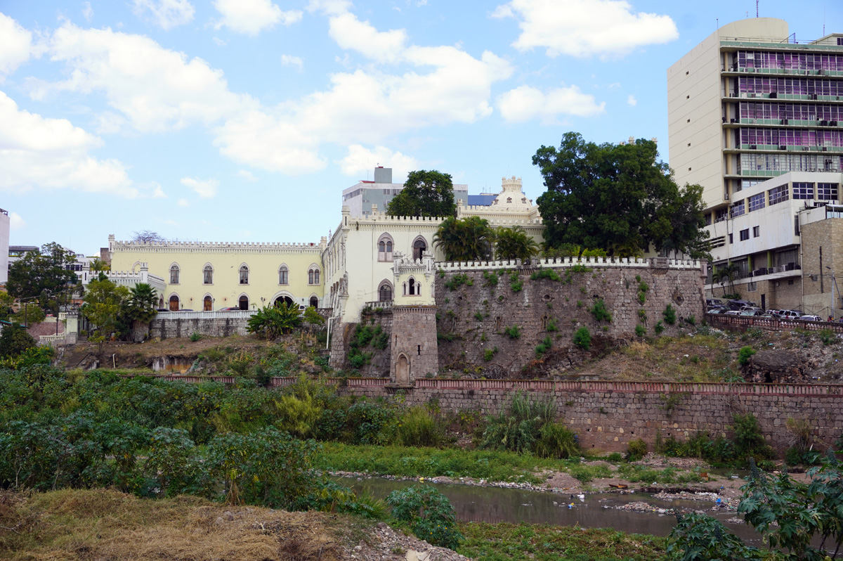 Honduras: Tegucigalpa, View to Museo Histórico