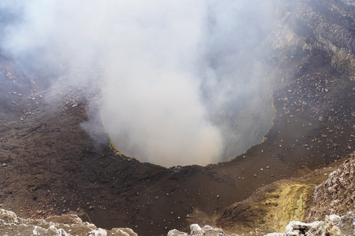 Nicaragua: Masaya Volcano, Masaya by day