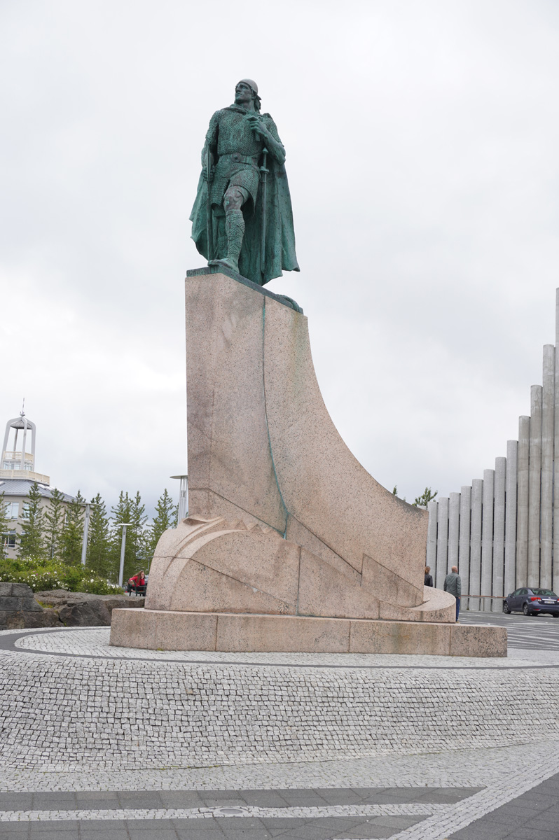 Reykjavik: Hallgrimskirkja, Leif Ericcson statue A gift from the USA, 1930.