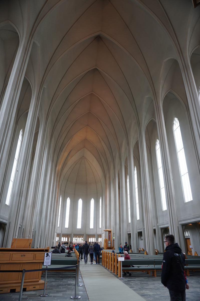 Reykjavik: Hallgrimskirkja, Hallgrimskirkja  interior