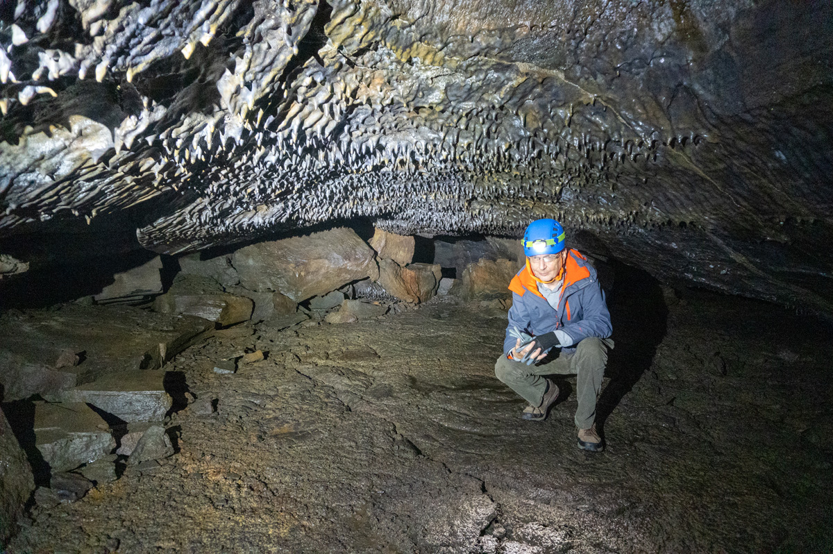 Leiðarendi Lava Tubes