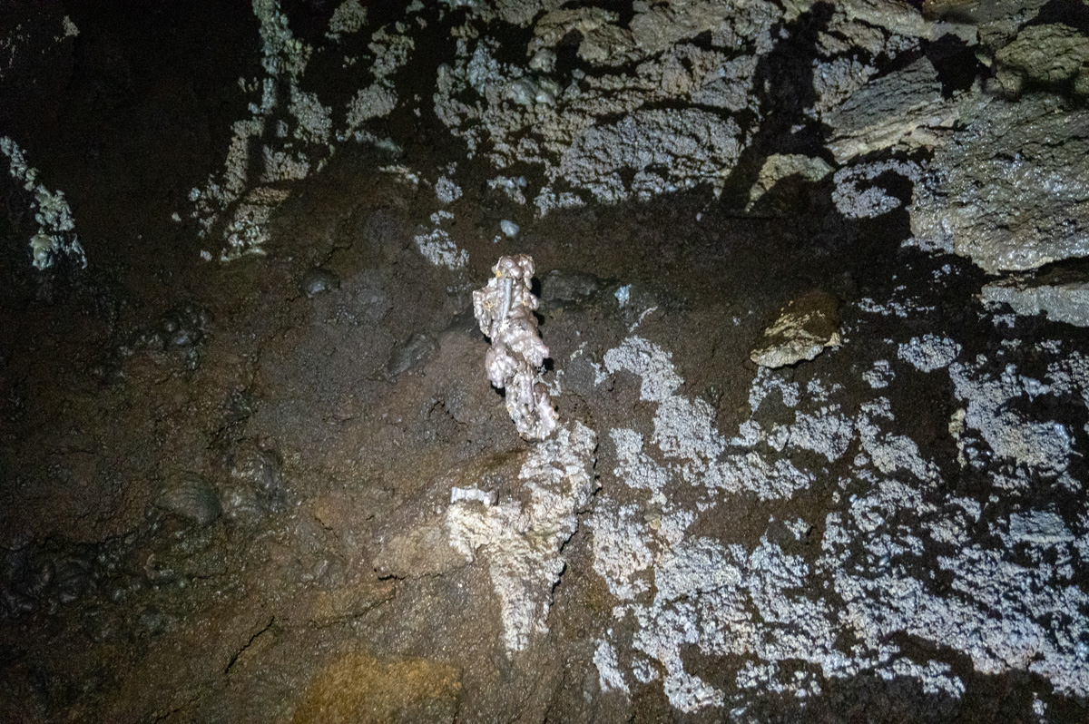 Leiðarendi Lava Tubes, Small surviving stalagmite