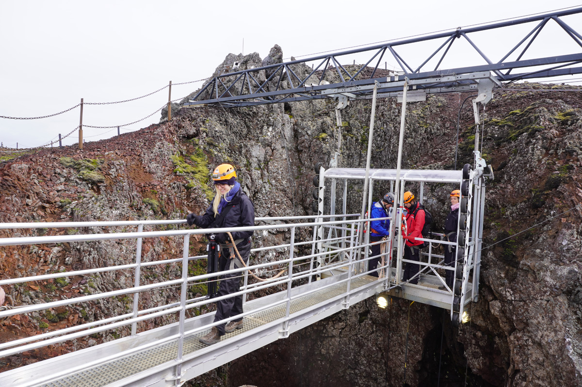 Þríhnúkagígur - Inside the Volcano, Carefully safety-lined off the lift