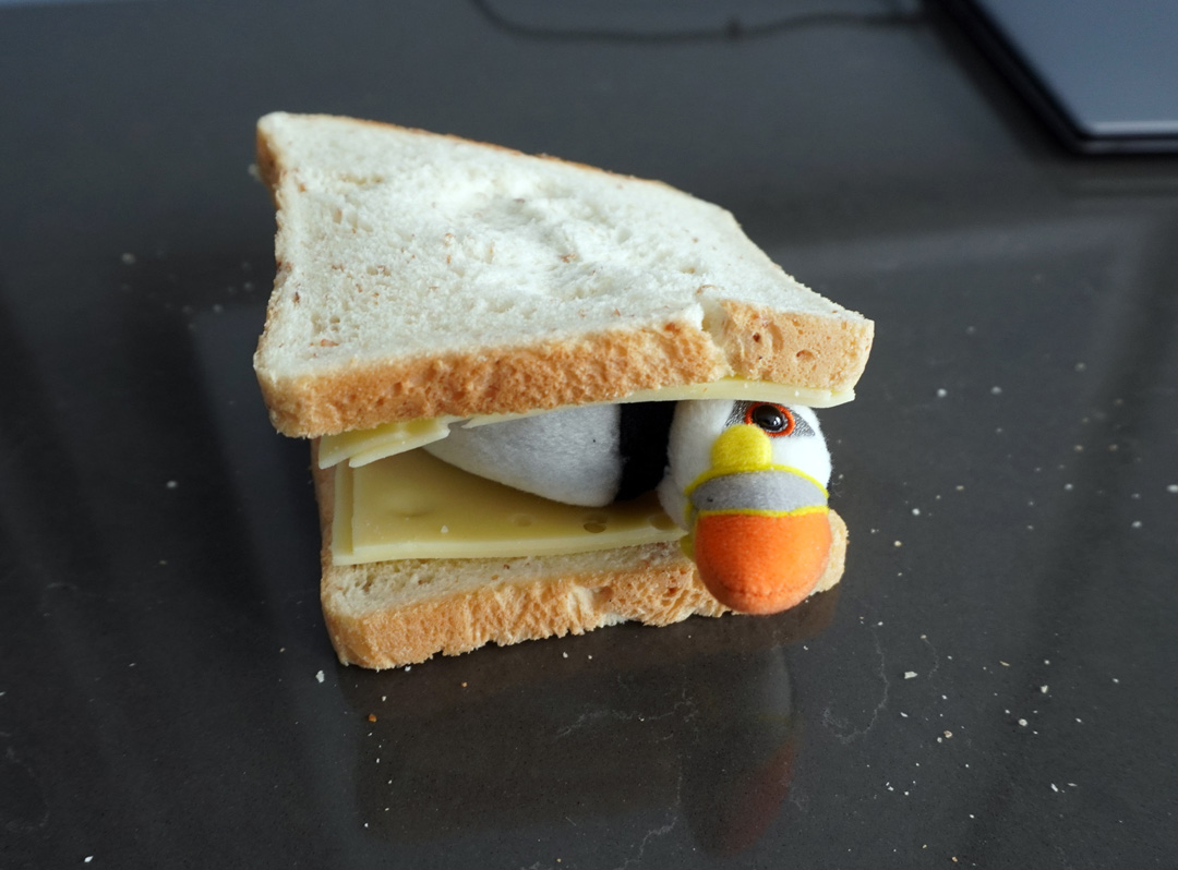 Reykjavik Food, The infamous Cheese-and-Puffin Sandwich