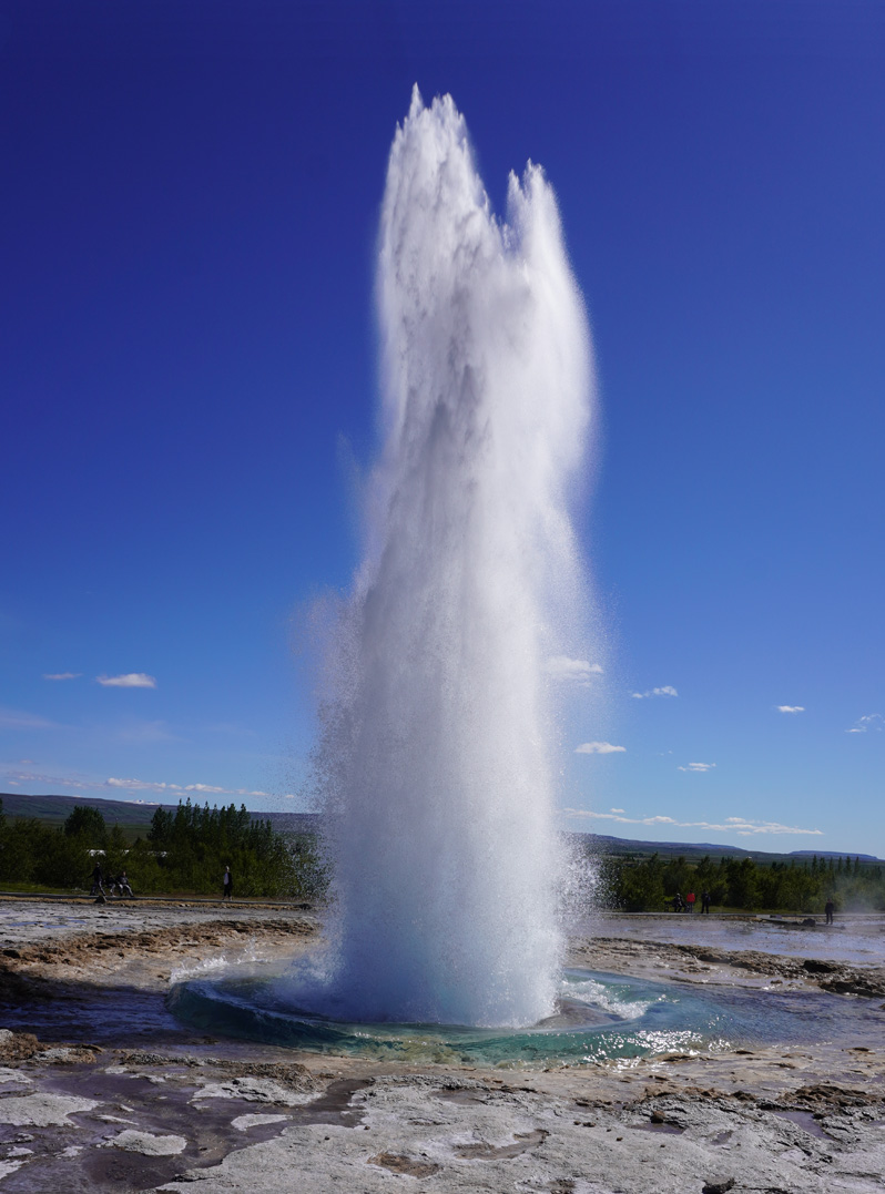 Geysir Area, Strokkur: A big blow!