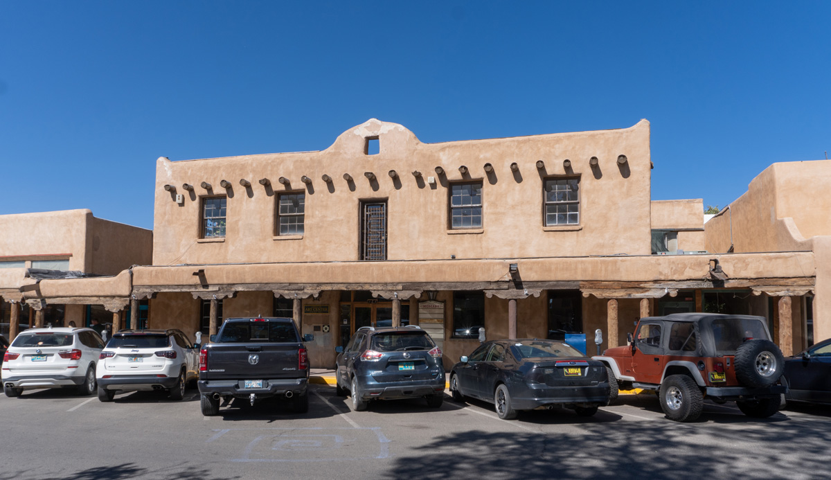 Taos, Taos Plaza "Old County Courthouse" (1932)
