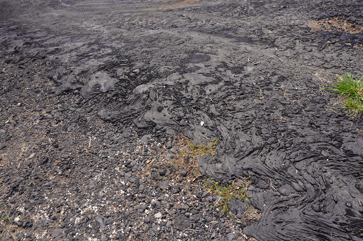 La Brea Pitch Lake, Old pitch flow