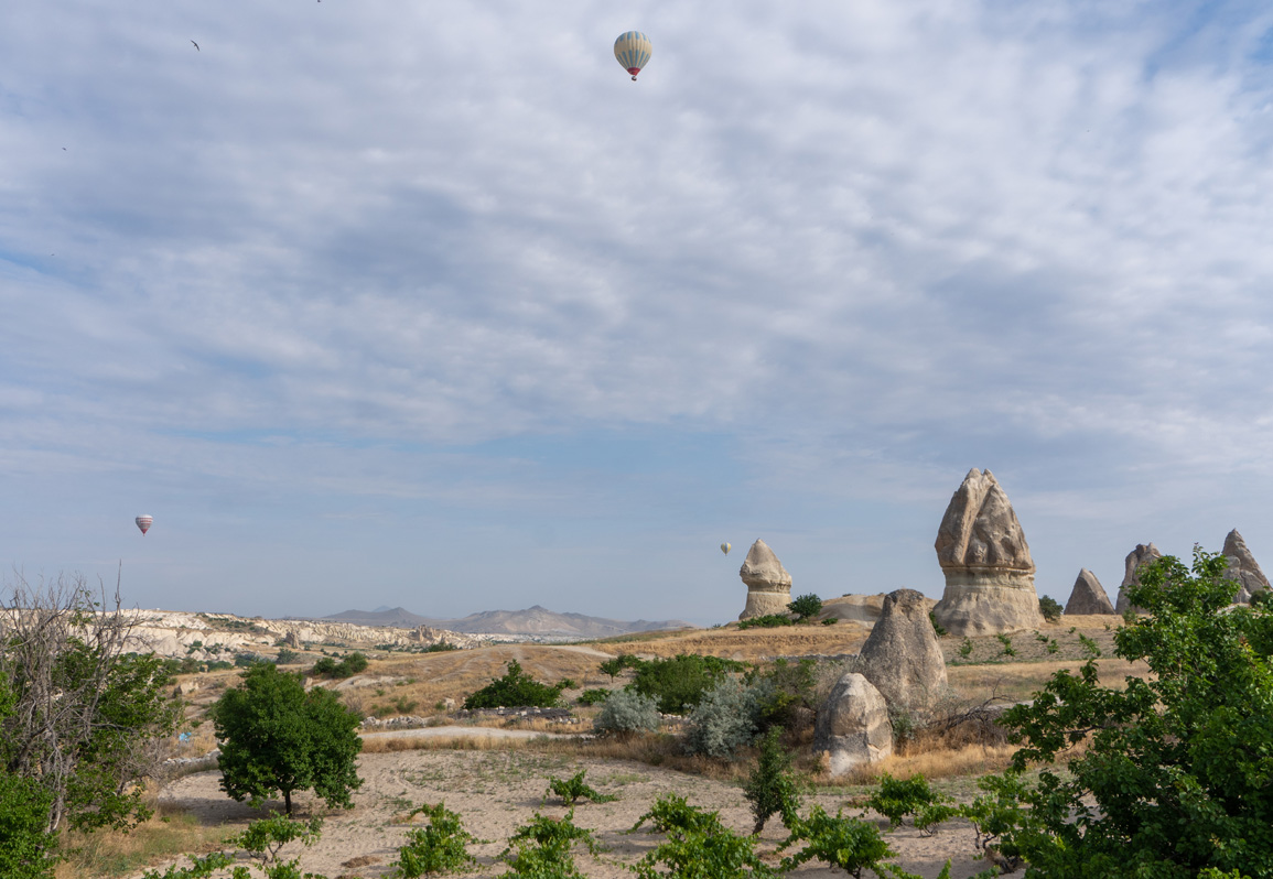 Hike around Rose Valley