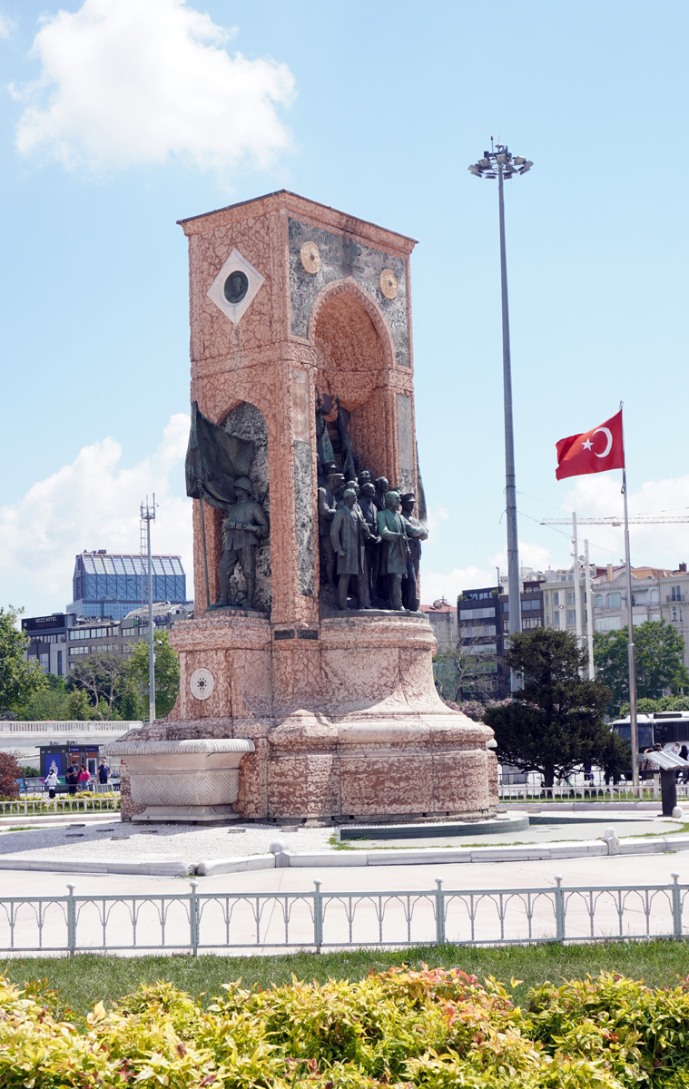 Taksim Square, Republic Monument Ataturk as Statesman