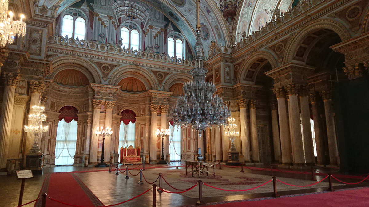 Dolmabahçe Palace, Dolmabahçe Palace: Grand Ceremonial Hall