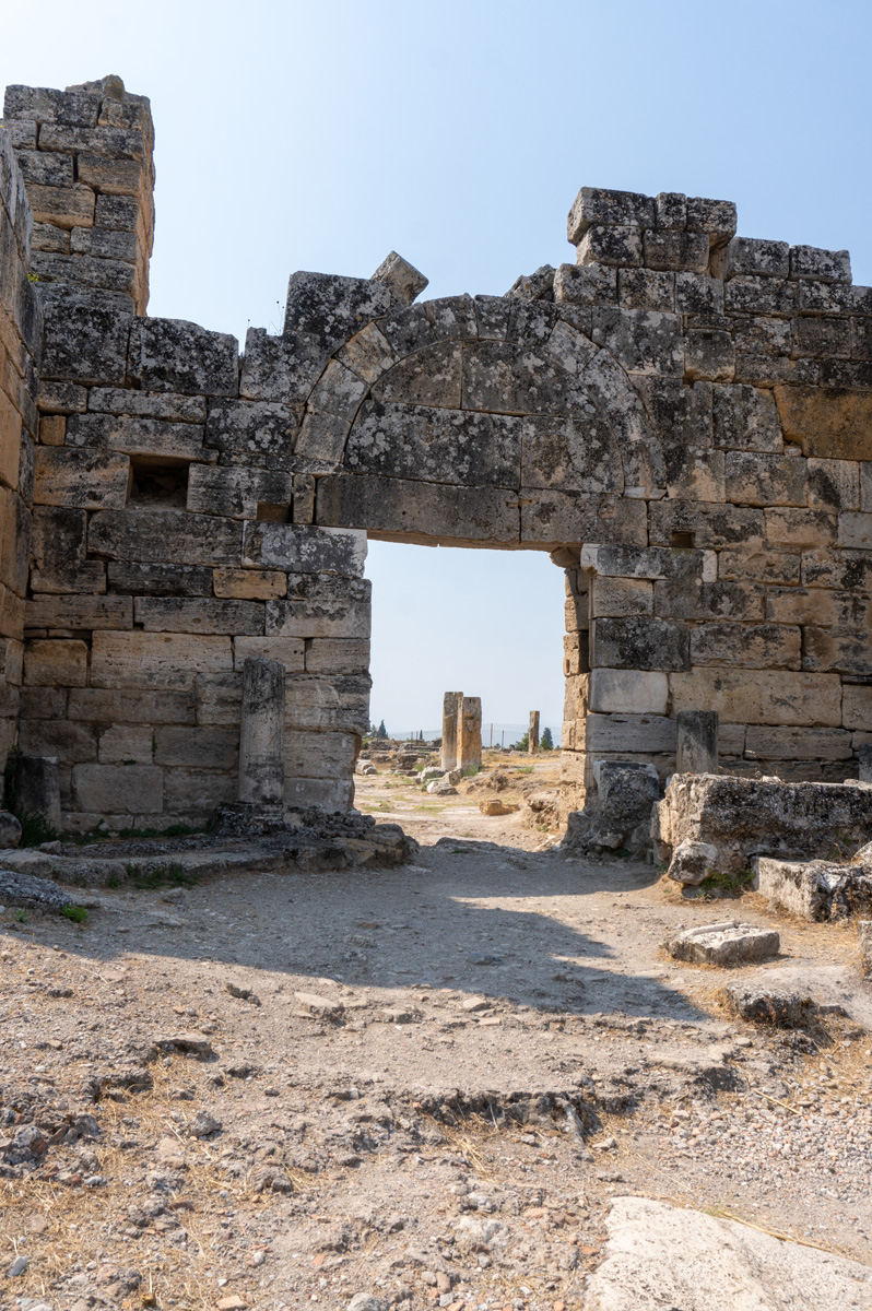 Hieropololis, Ugly North Byzantine gate (4th c AD)