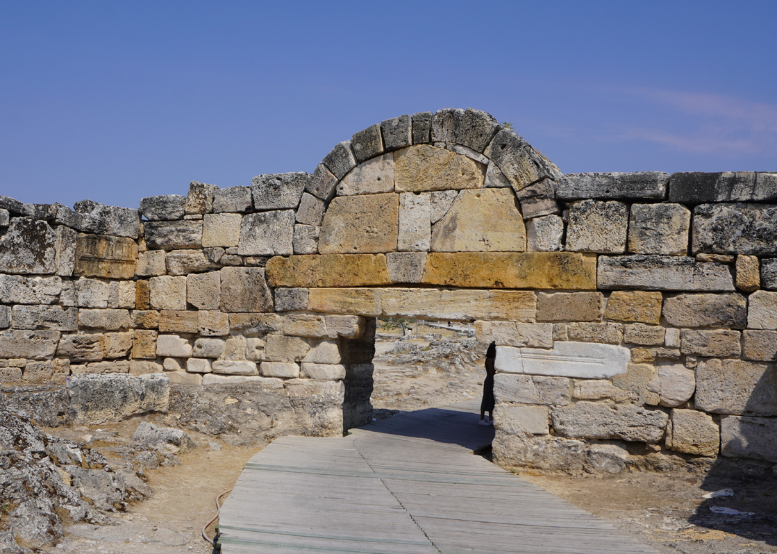 Hieropololis, Ugly South Byzantine Gate, 5th c AD