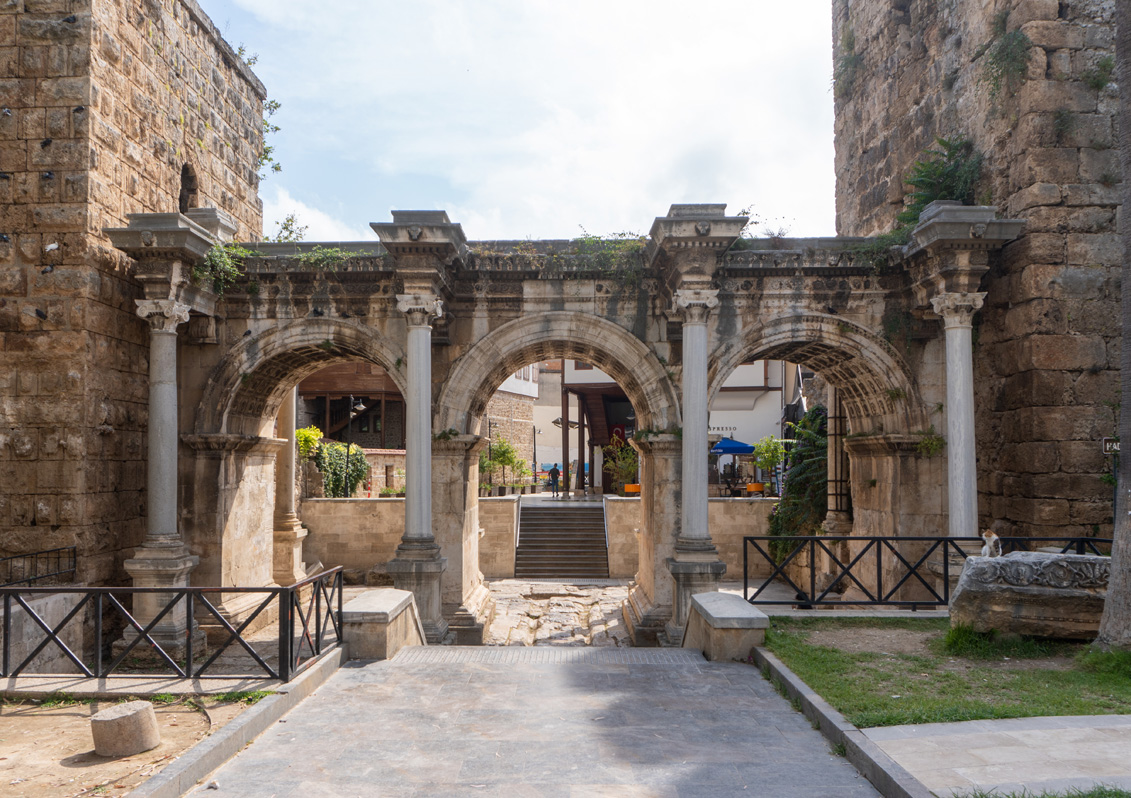 Antalya, Hadrian