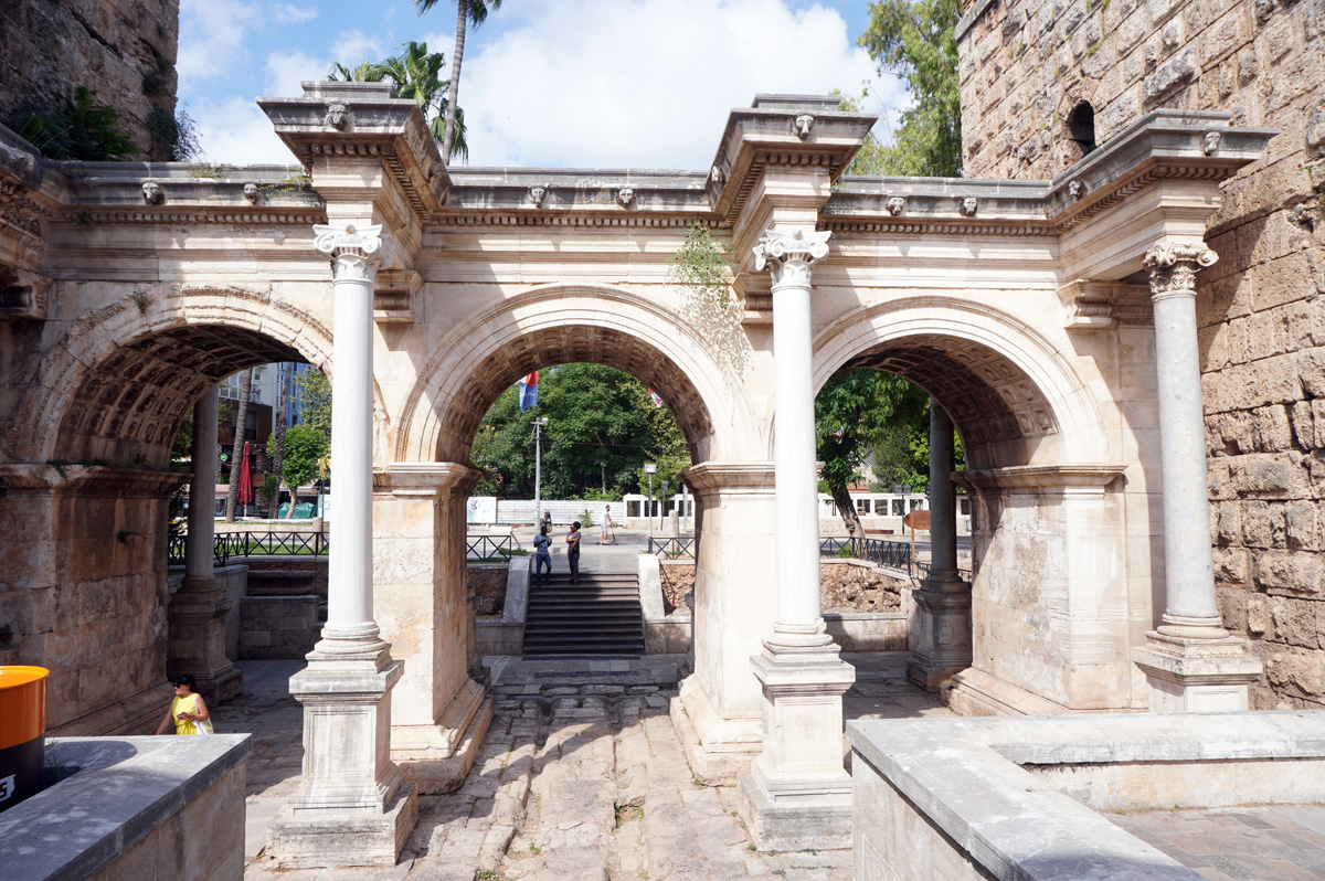 Antalya, Hadrian