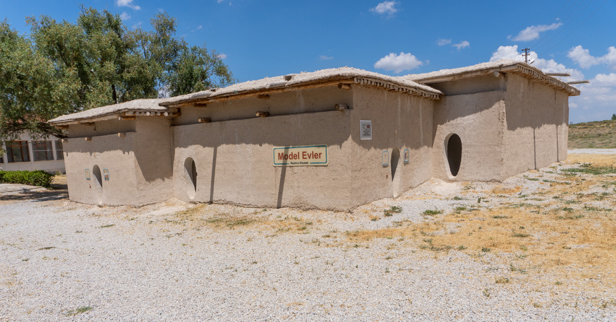 Çatalhöyük, Recreated Çatalhöyük house