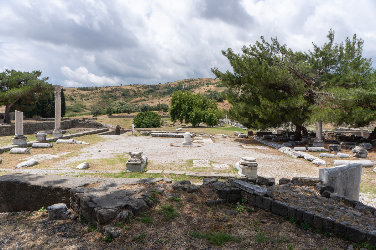 Asklepion, Scattered ruins around Asklepios Sanctuary
