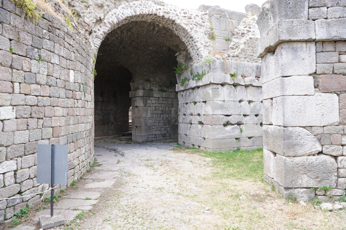 Asklepion, Tunnel entrance