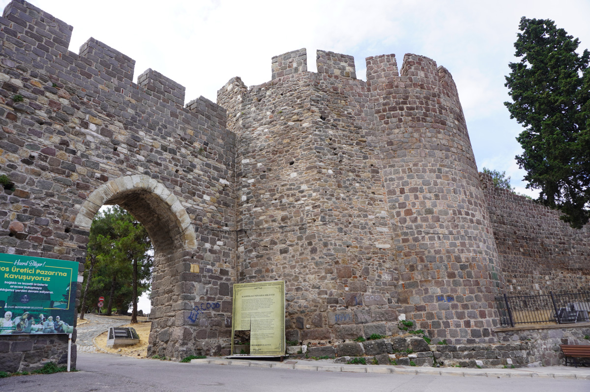 Izmir Kadifekale - Citadel, Citadel Gate