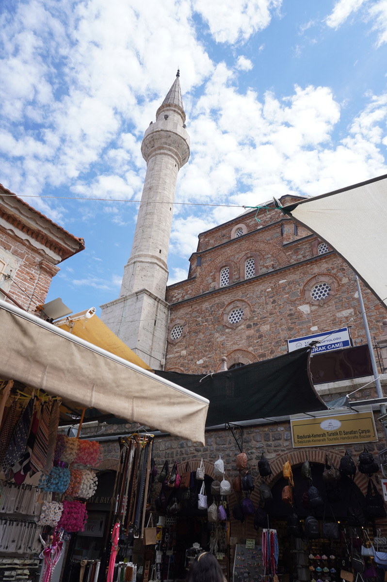 Around Izmir, Kemeraltı Çarşısı market