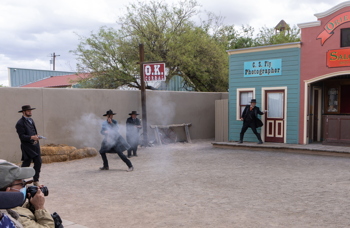 Gunfight at the OK Corral, The shooting starts