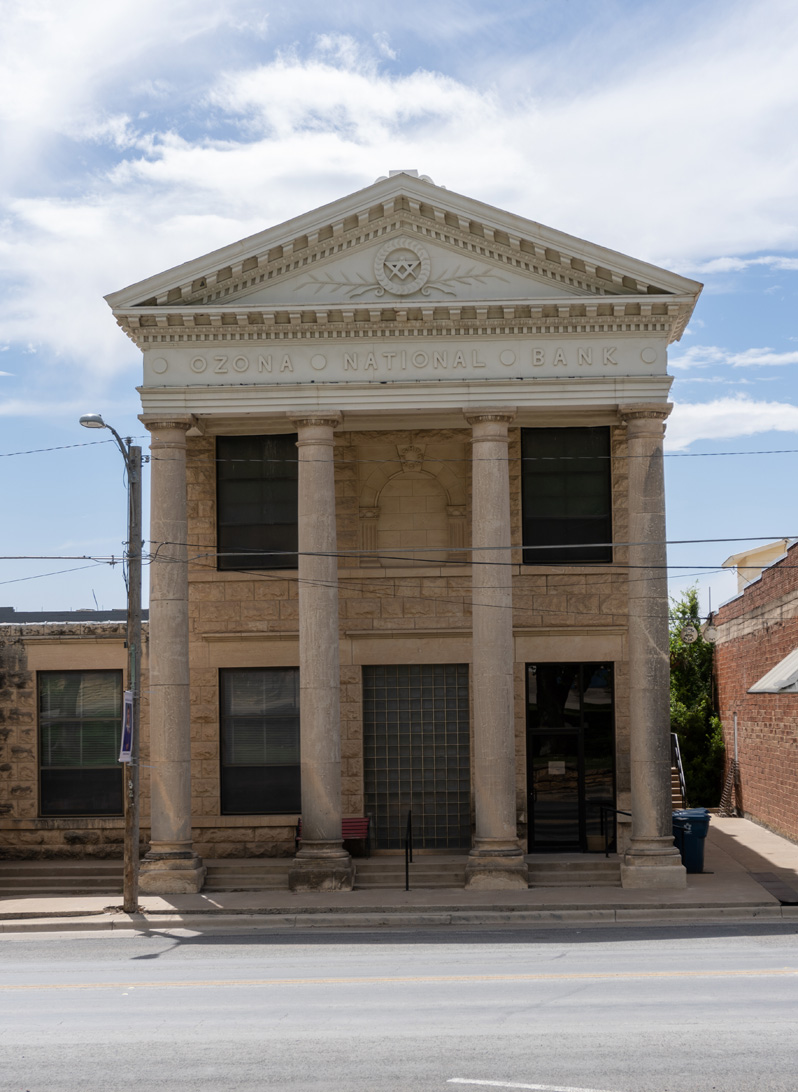 Ozona, Imposing Ozona National Bank