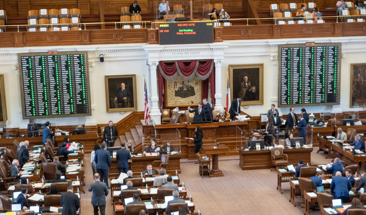 Texas State Capitol, A vote about to close.