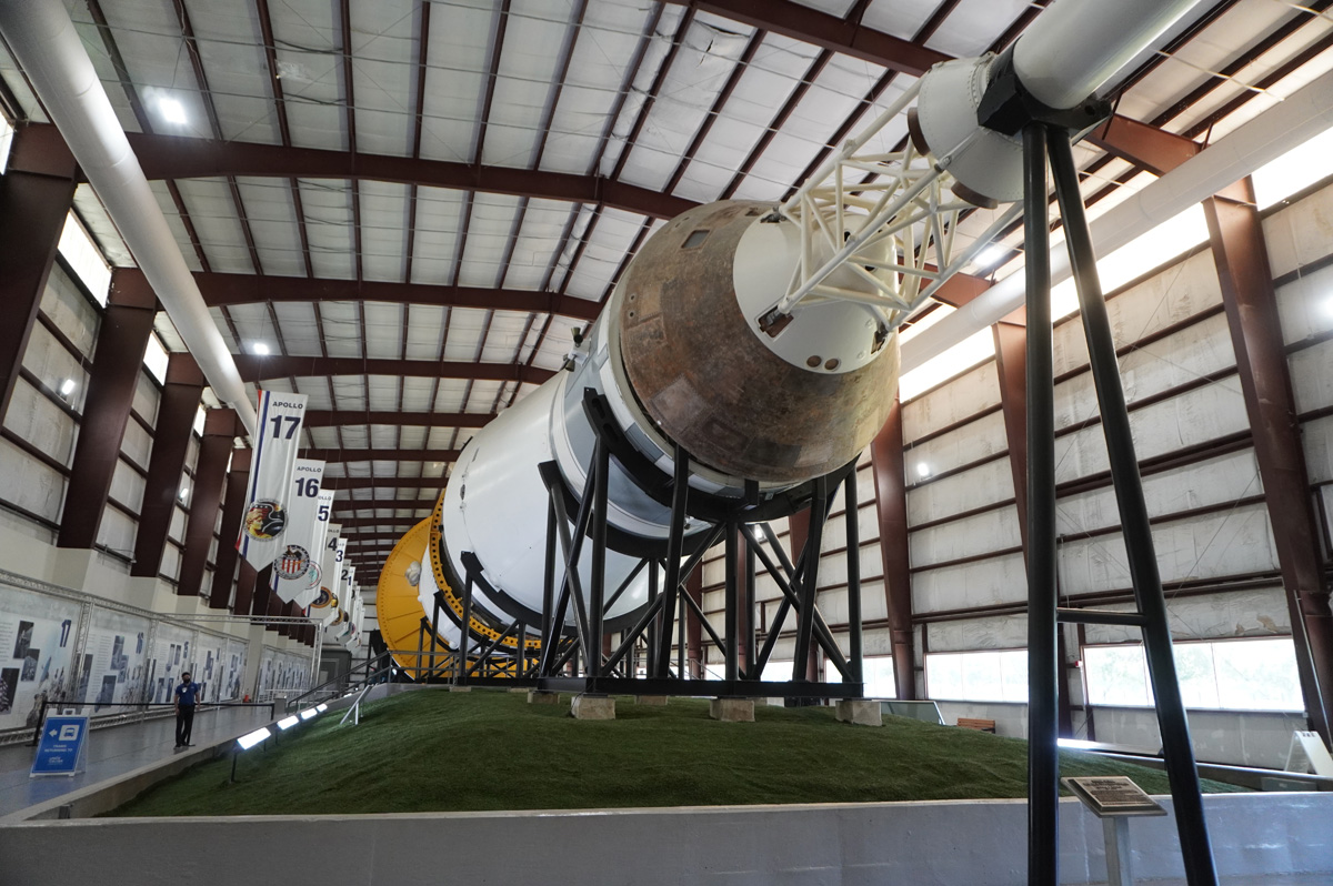 Houston Space Center: Saturn V Temple