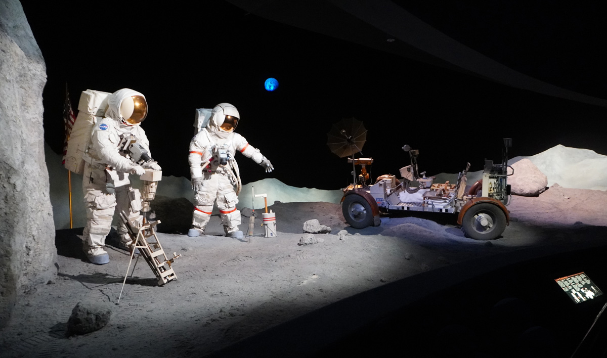 Houston Space Center, Lunar mockup