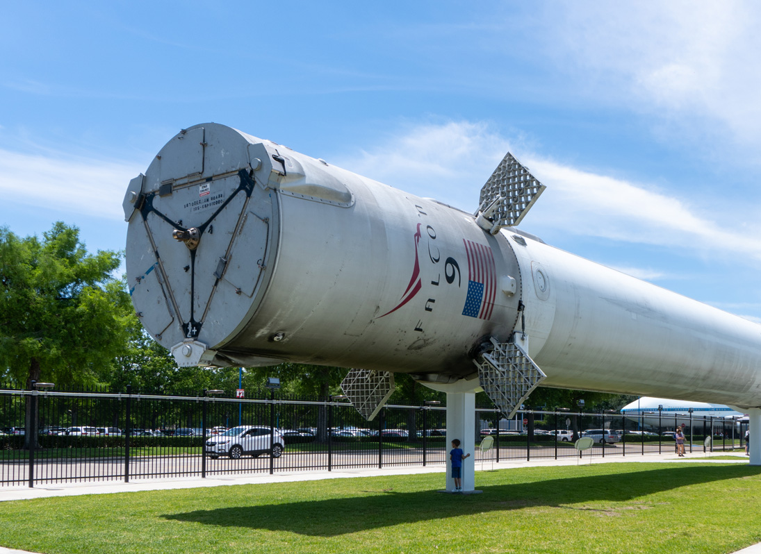Houston Space Center, "Grid fins" at top fold out to stabilize landing