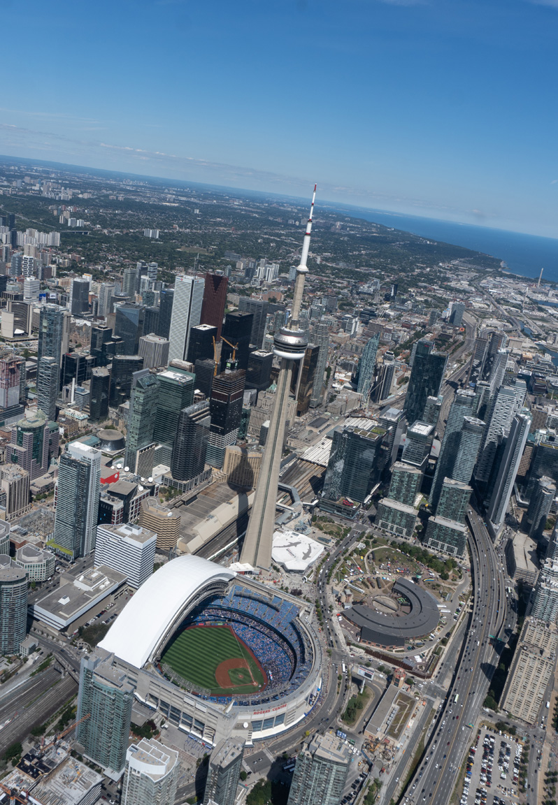 Toronto Heli Tour, CN Tower + Bluejays stadium