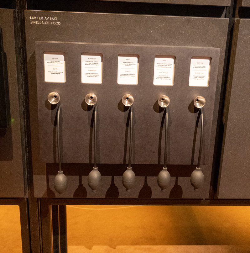 Stockholm: National Museum, Battery of odors