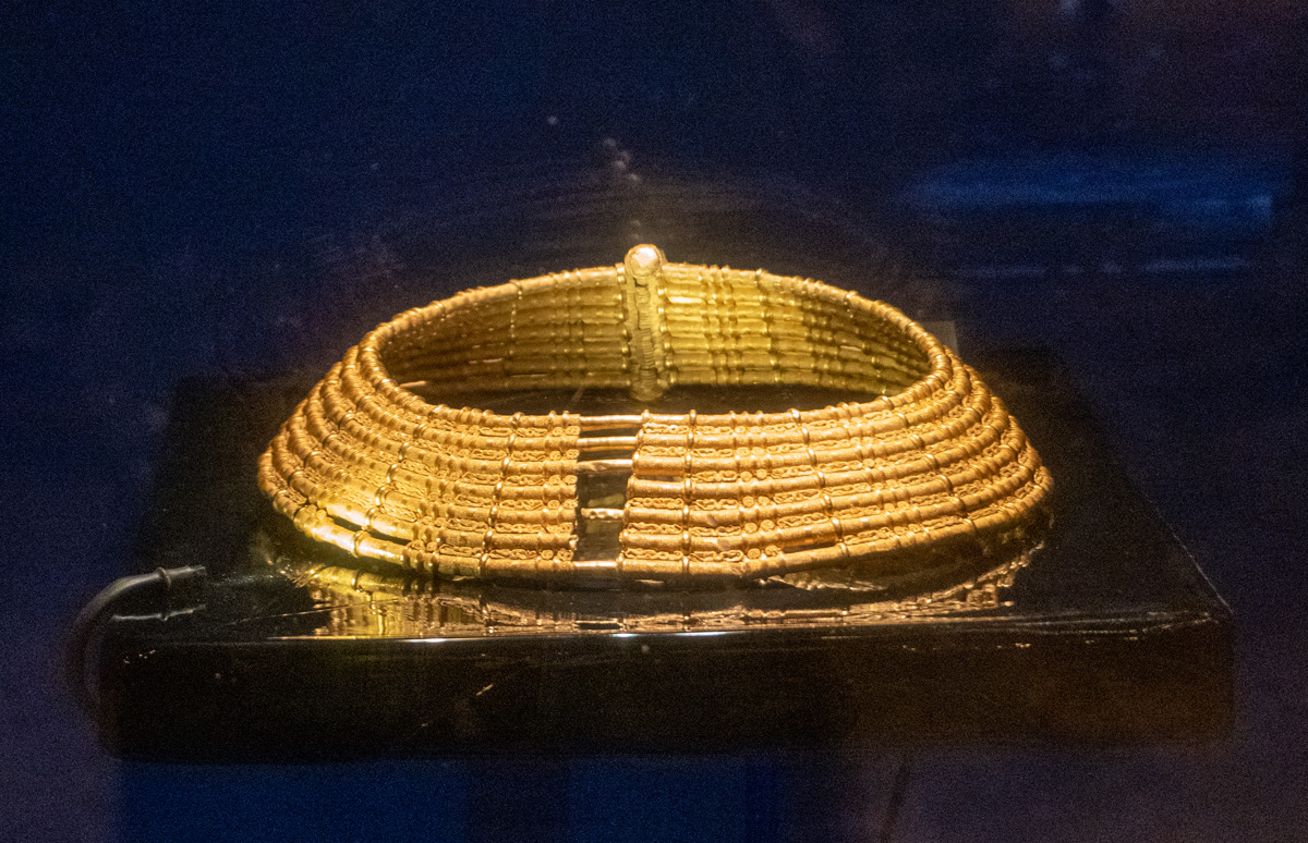 Stockholm: National Museum, Gold Collar, 5th - 6th c AD
