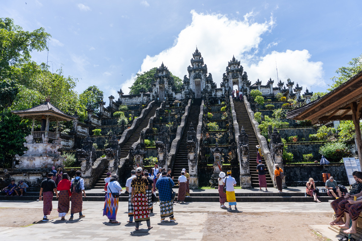 Lempuyang Temple, Three grand stairways.
