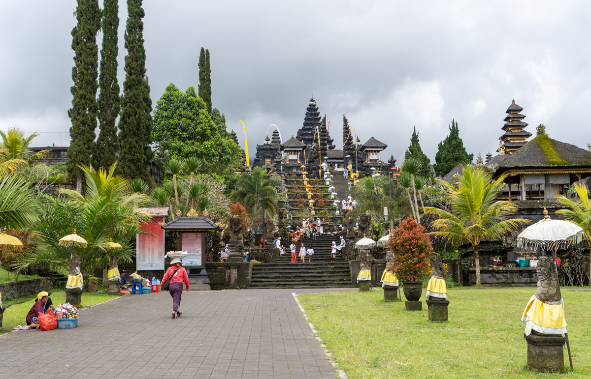 Besakih Temple: The "Mother Temple" of Bali, The grand main approach