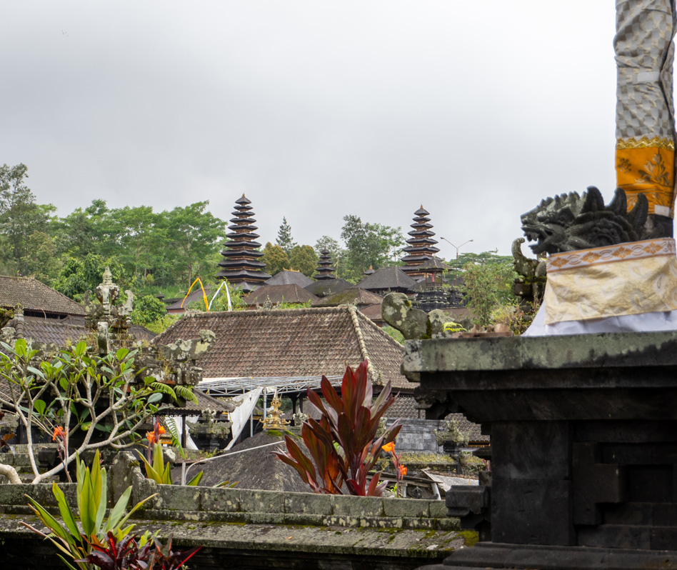 Besakih Temple: The "Mother Temple" of Bali, Glimpse to the interior