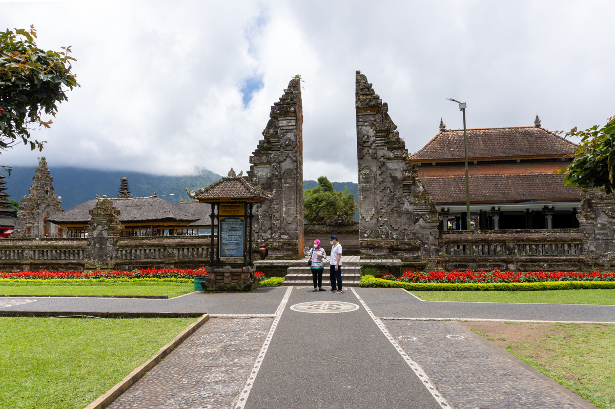 Ulun Danu Beratan Temple complex, Ulun Danu Beratan Entrance