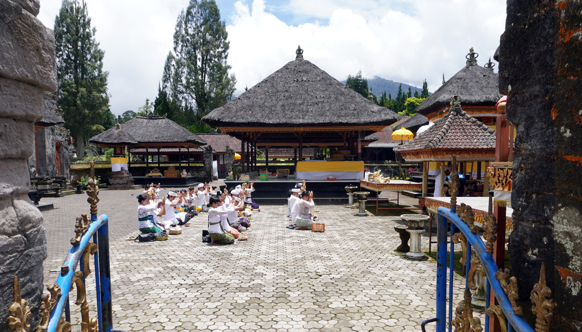 Ulun Danu Beratan Temple complex, A peek into a sacred area