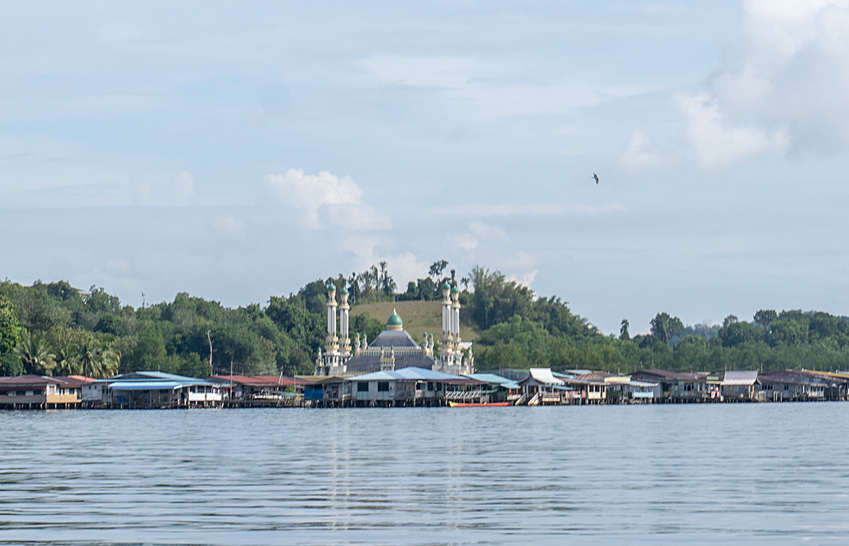 Brunei River trip, View to Haji Al-Muhtadee Billah Mosque